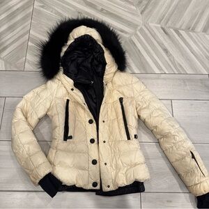 Moncler Grenoble Women's Cream Puffer ski Jacket with Black real Fur Trim size 4
